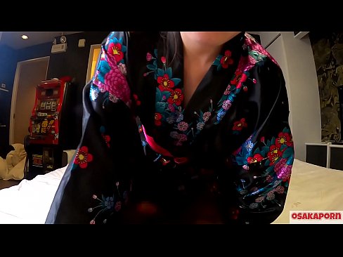 ❤️ Vajza e re cosplay pëlqen seksin deri në orgazmë me një shiringë në një kalorës dhe një blowjob. Vajzë aziatike me pidhi leshtore dhe cica të bukura me kostum tradicional japonez në video amatore që tregon masturbim me lodra qij. Sakura 3 OSAKAPORN. ❤❌ Porno shtëpie në pornografi sq.tukifporno.ru ❤