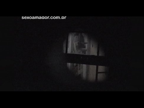 ❤️ Blondie filmohet fshehurazi nga një soditës i lagjes i fshehur pas tullave të zbrazëta ❤❌ Porno shtëpie në pornografi sq.tukifporno.ru ❤
